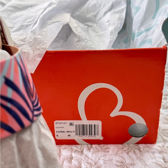 BareTraps Pink and Blue Sandals - Picture 3 of 4